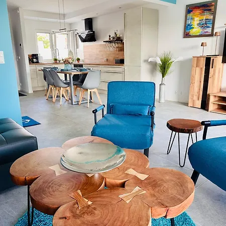 Сasa de vacaciones Luzie Breeze House *