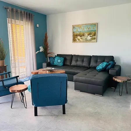 Luzie Breeze House *